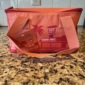 Limited Edition TRADER JOE'S 🍑Peach🍑 (Mini) INSULATED Bag